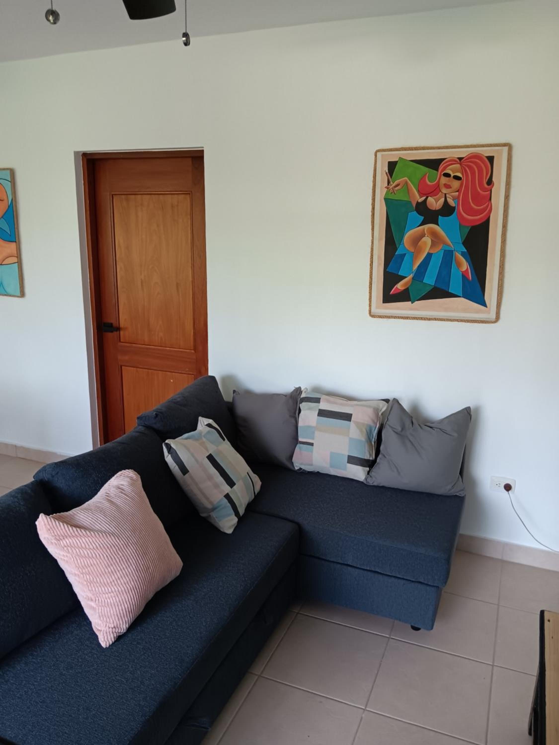 Bonita Village Beachfront Apt with Pool & Balcony