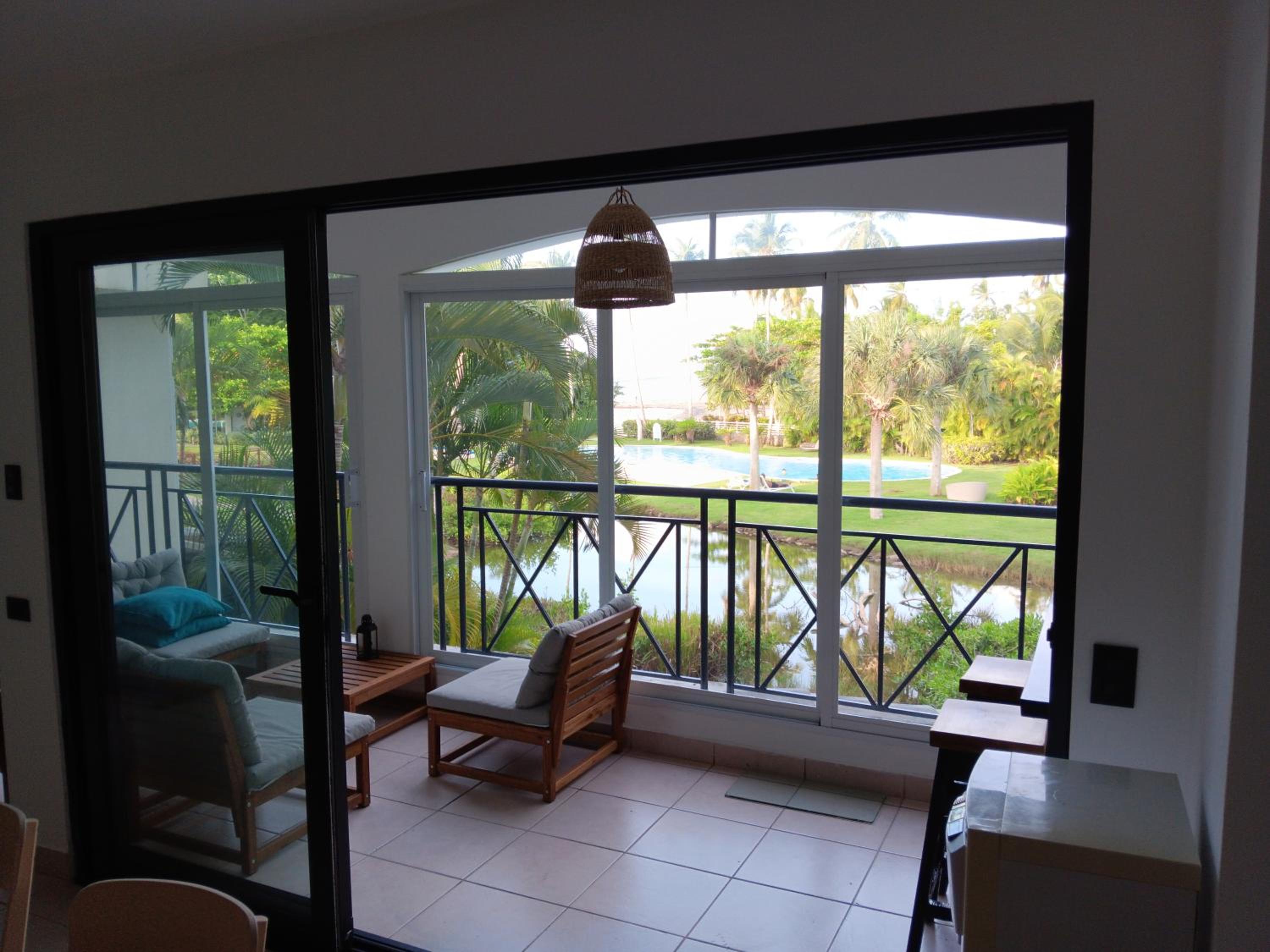 Bonita Village Beachfront Apt with Pool & Balcony