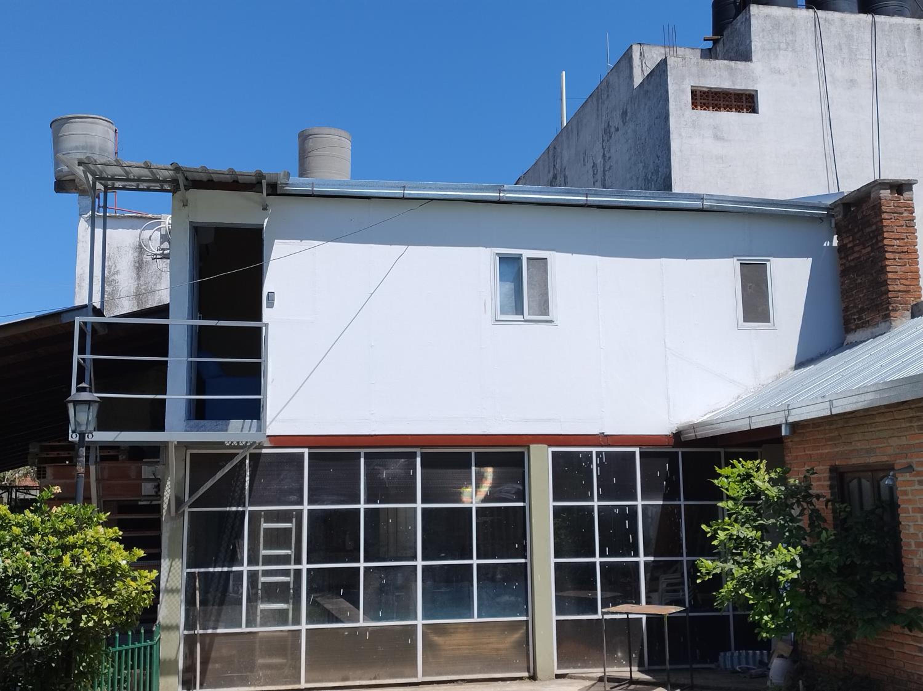 Departamento en 1•piso. centro. pileta