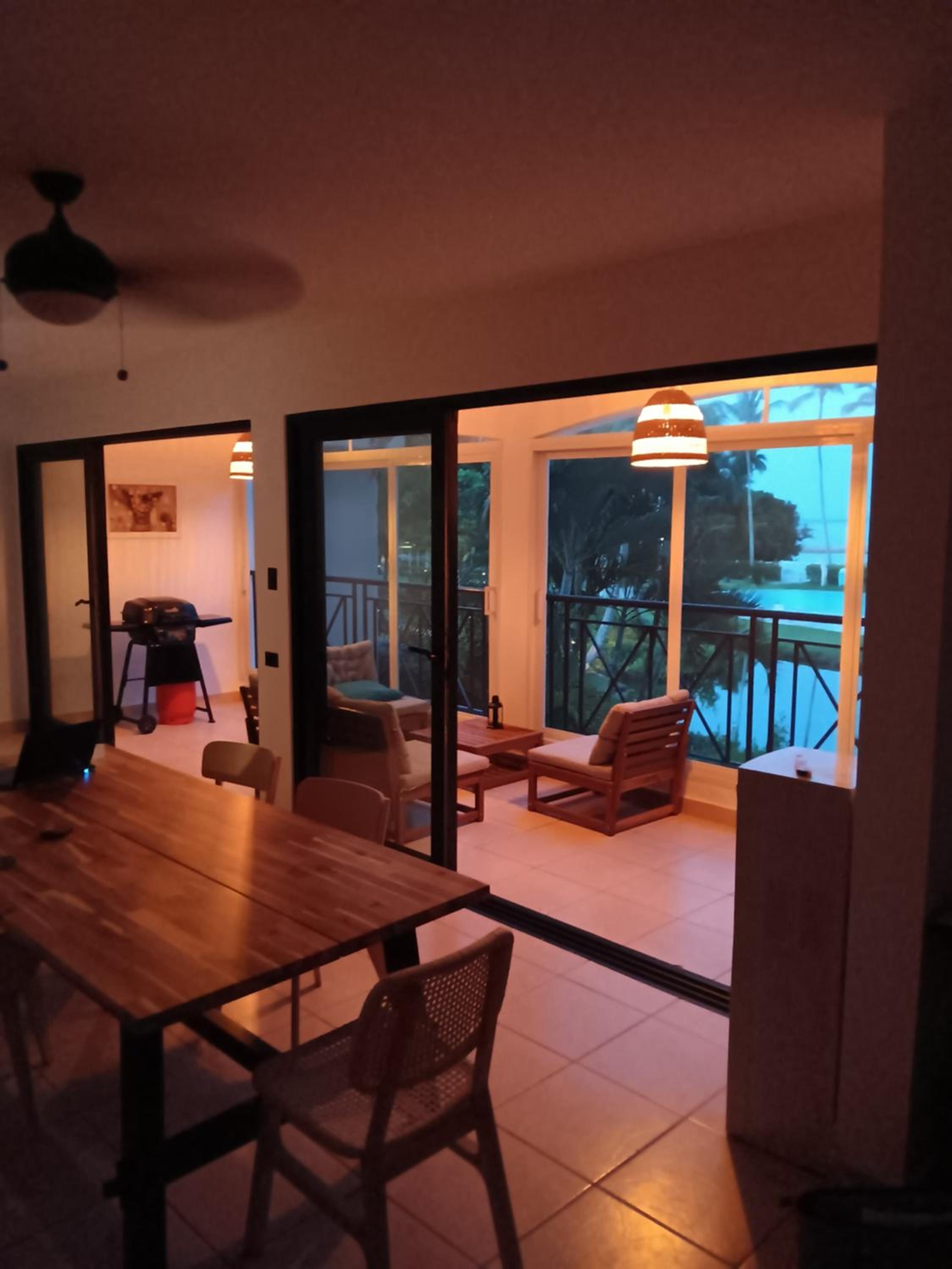 Bonita Village Beachfront Apt with Pool & Balcony