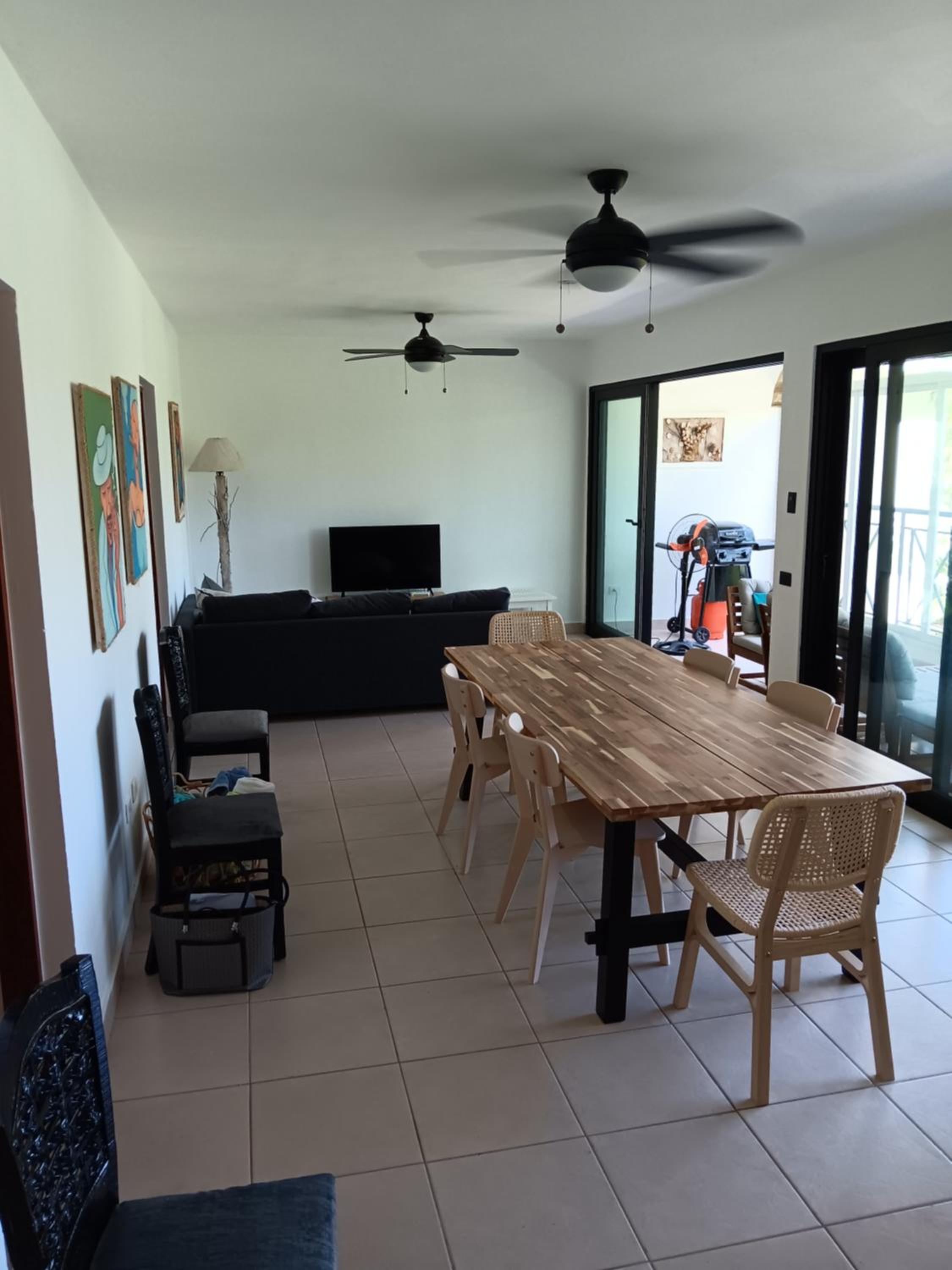 Bonita Village Beachfront Apt with Pool & Balcony