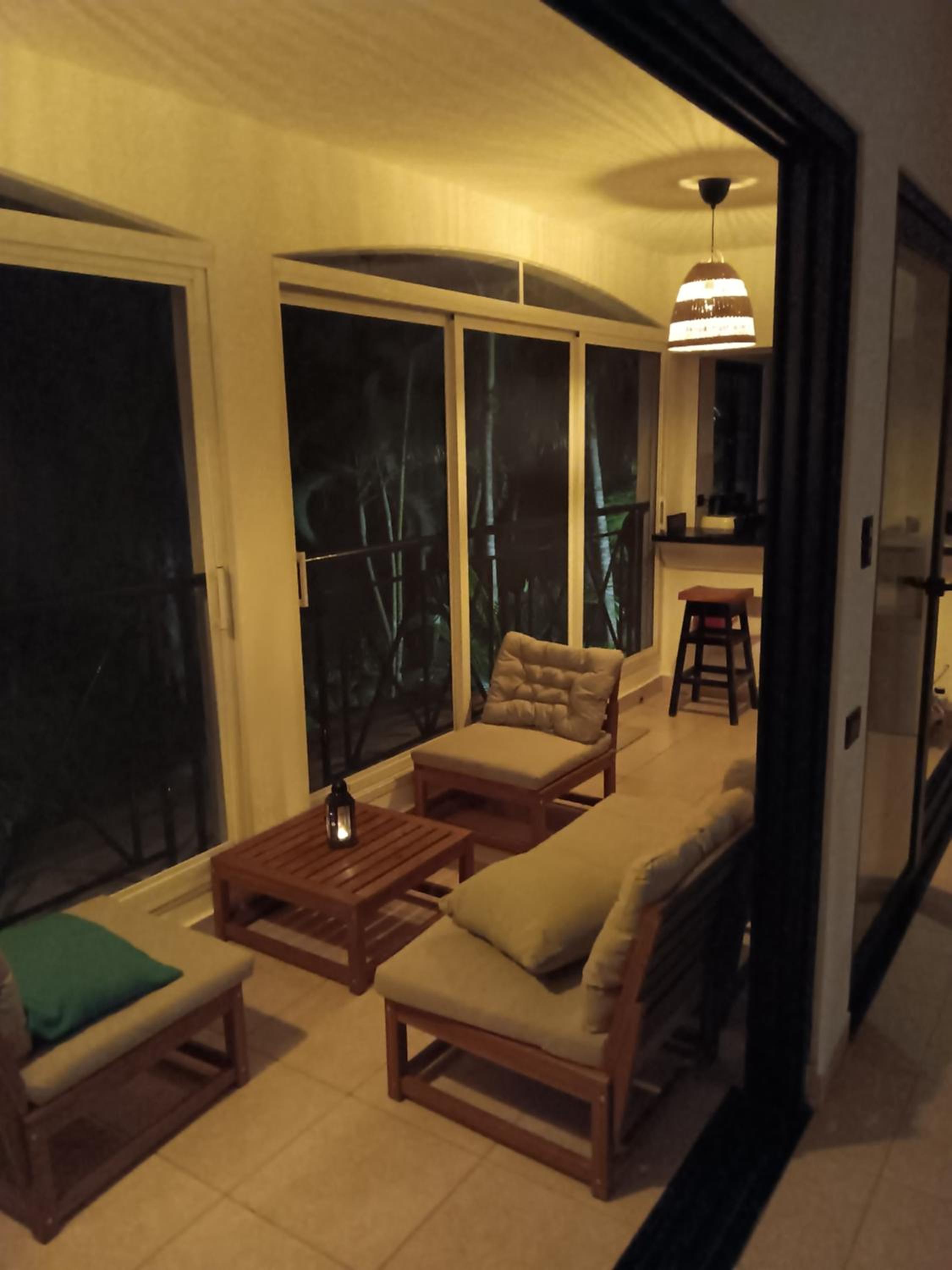 Bonita Village Beachfront Apt with Pool & Balcony