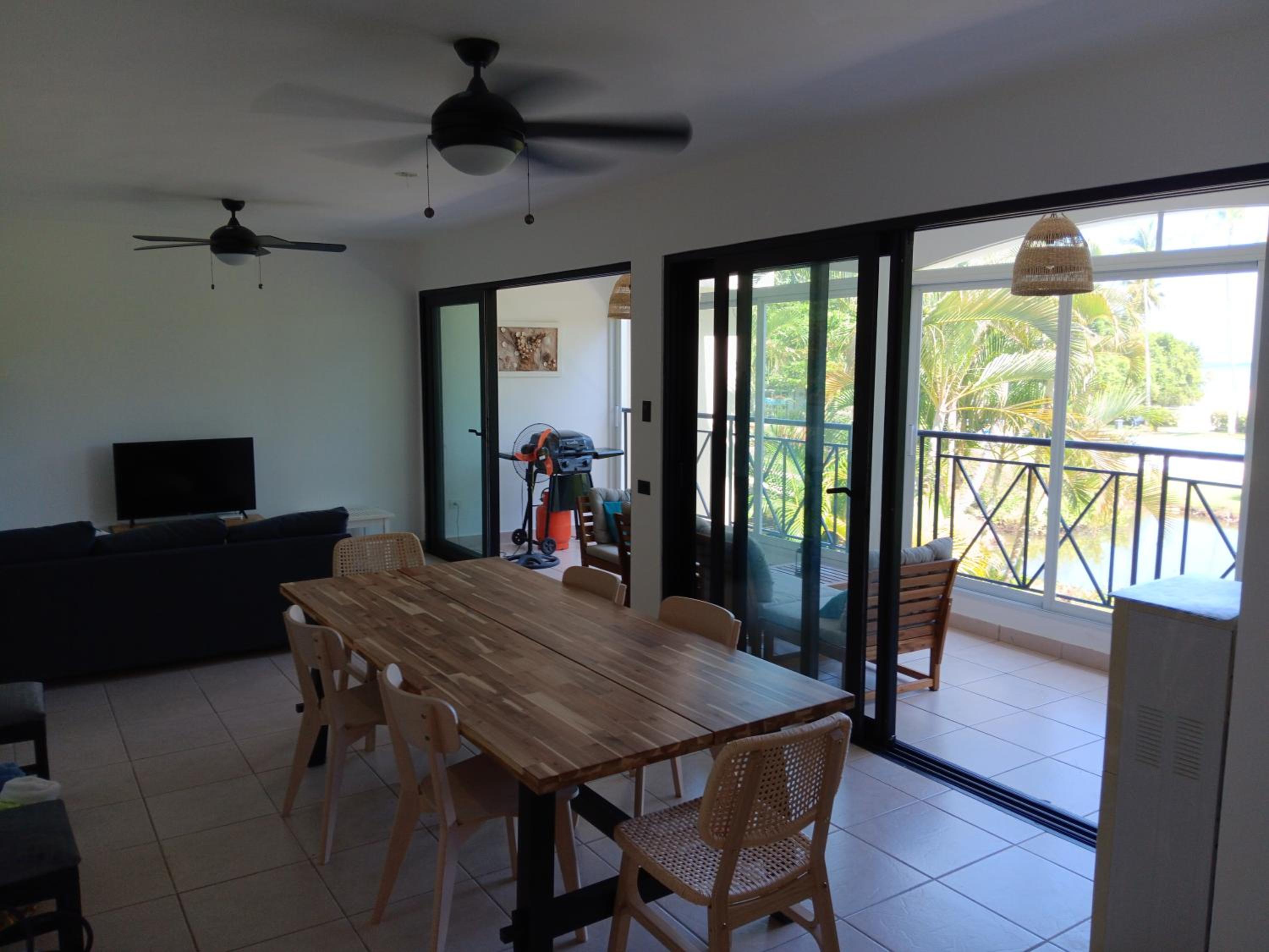 Bonita Village Beachfront Apt with Pool & Balcony