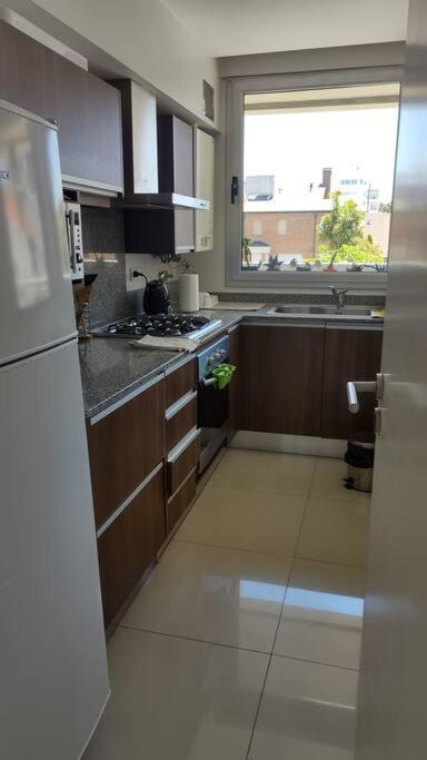 Zona Güemes-Piscina climatizada en verano-Hermoso 2 amb