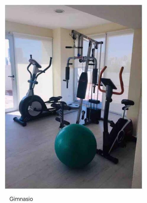 Zona Güemes-Piscina climatizada en verano-Hermoso 2 amb