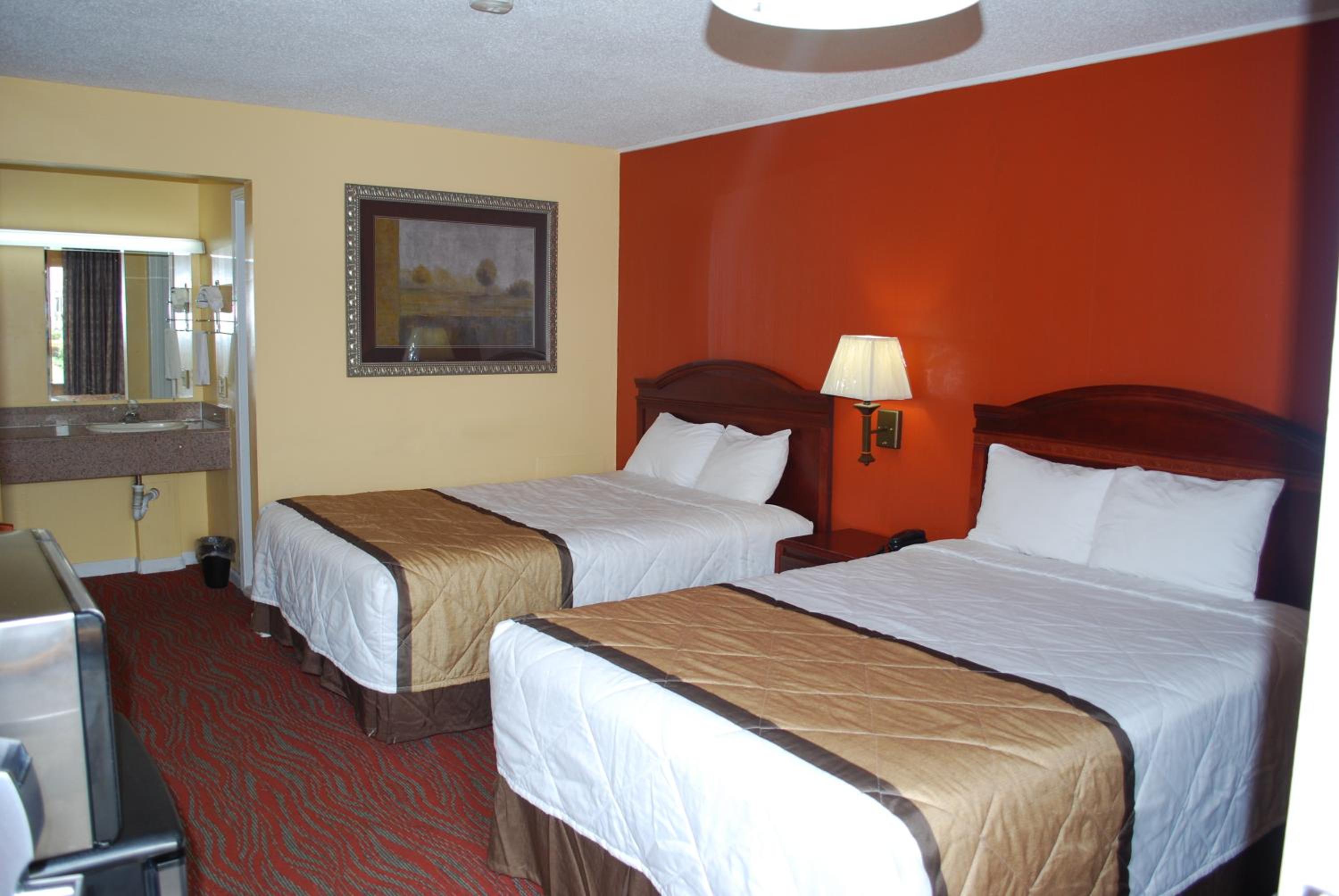 Duffys Motel - Calhoun view 4