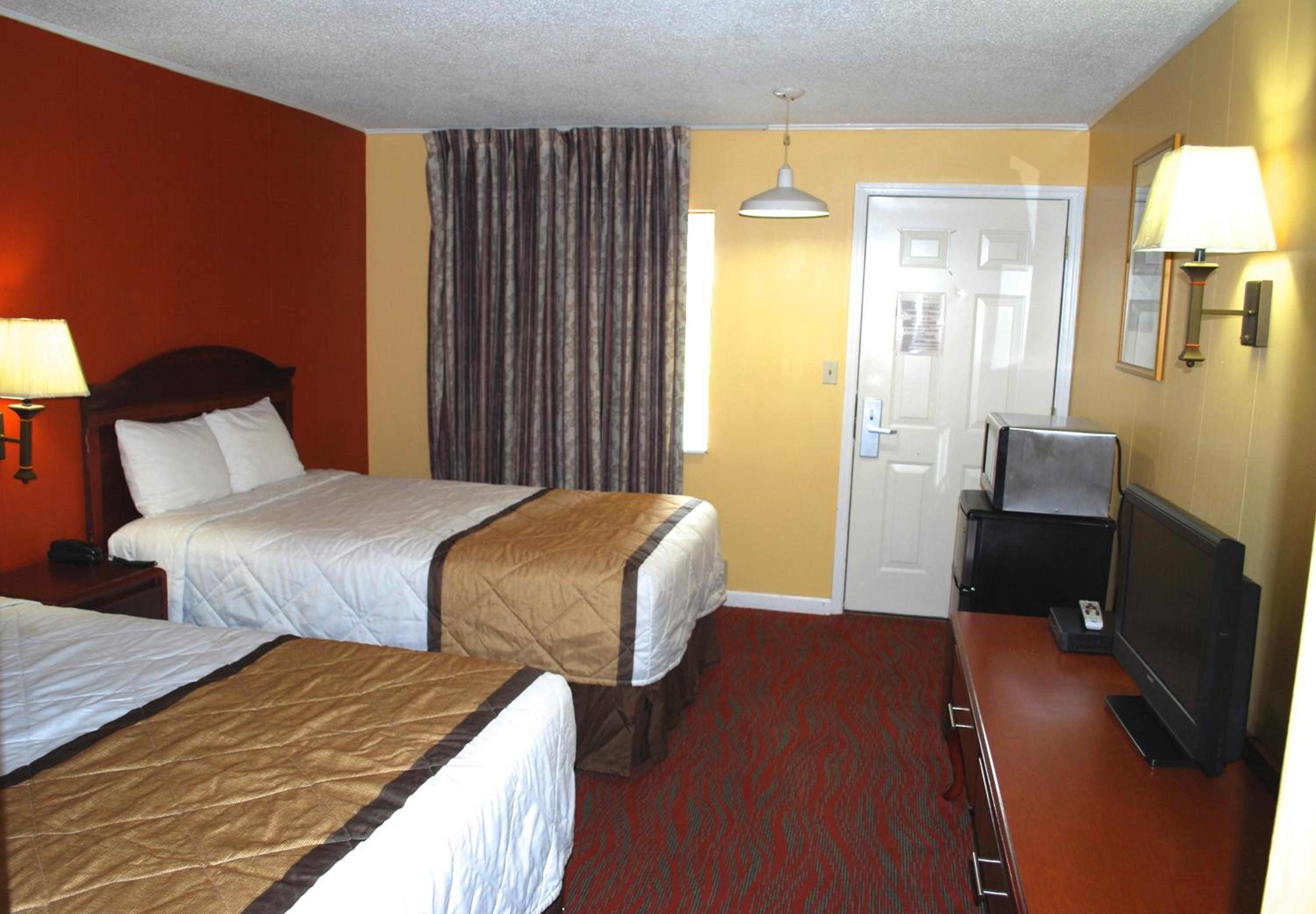 Duffys Motel - Calhoun view 3