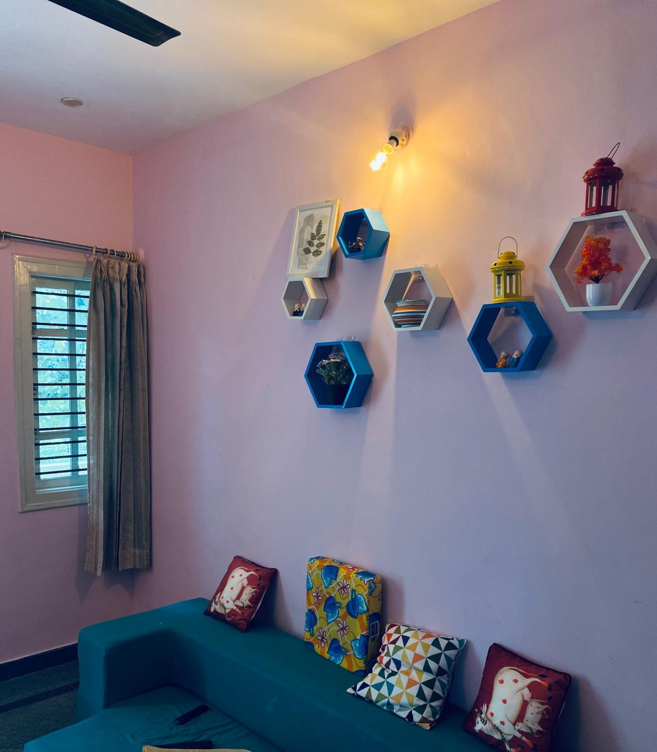 Lovely Private Queen Bed Room in Shared 2 BHK Apartment view 4