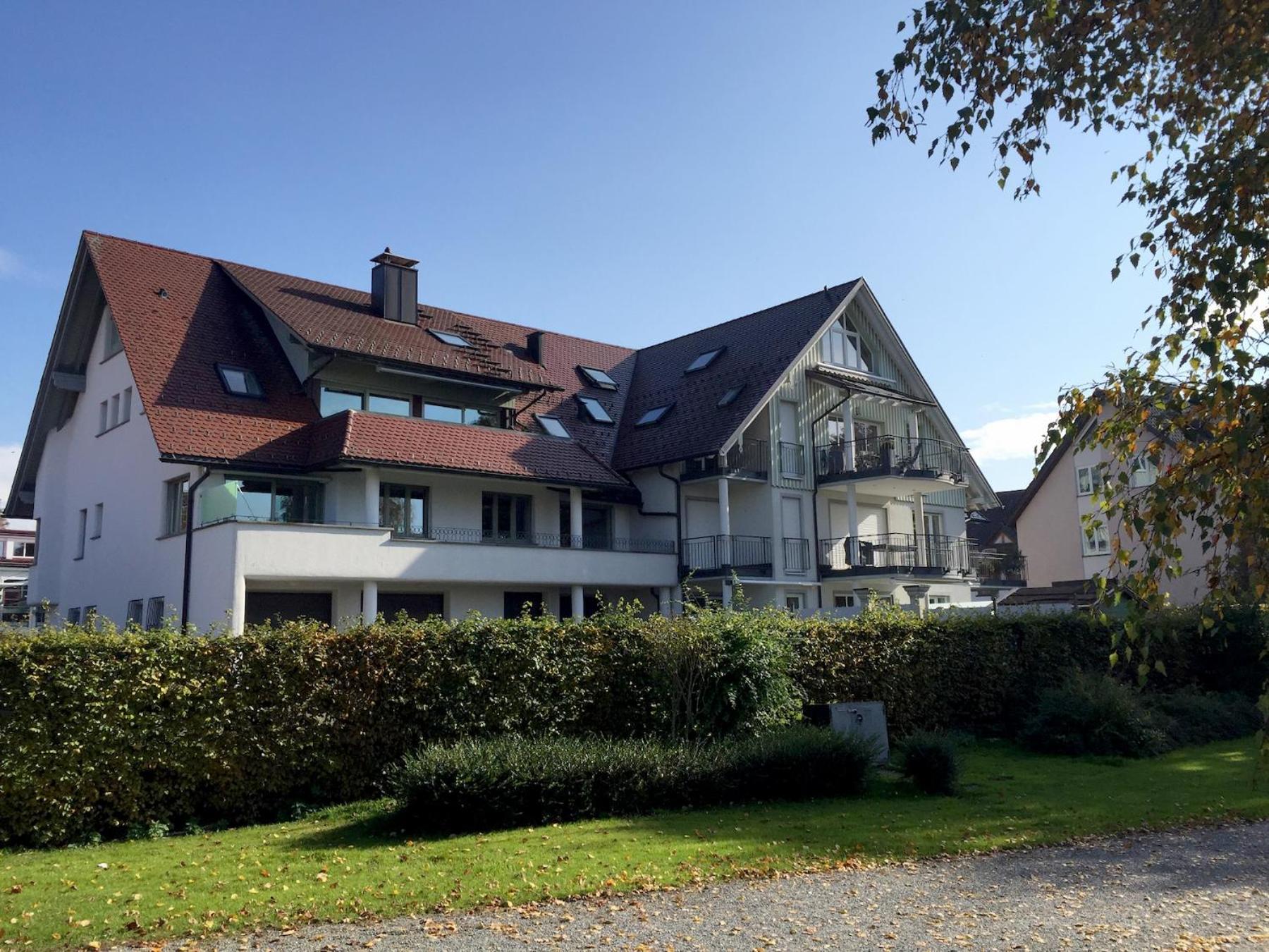 Ferienwohnung Seeblick - exklusive Wohnung in erster Reihe mit Balkon und Seeblick