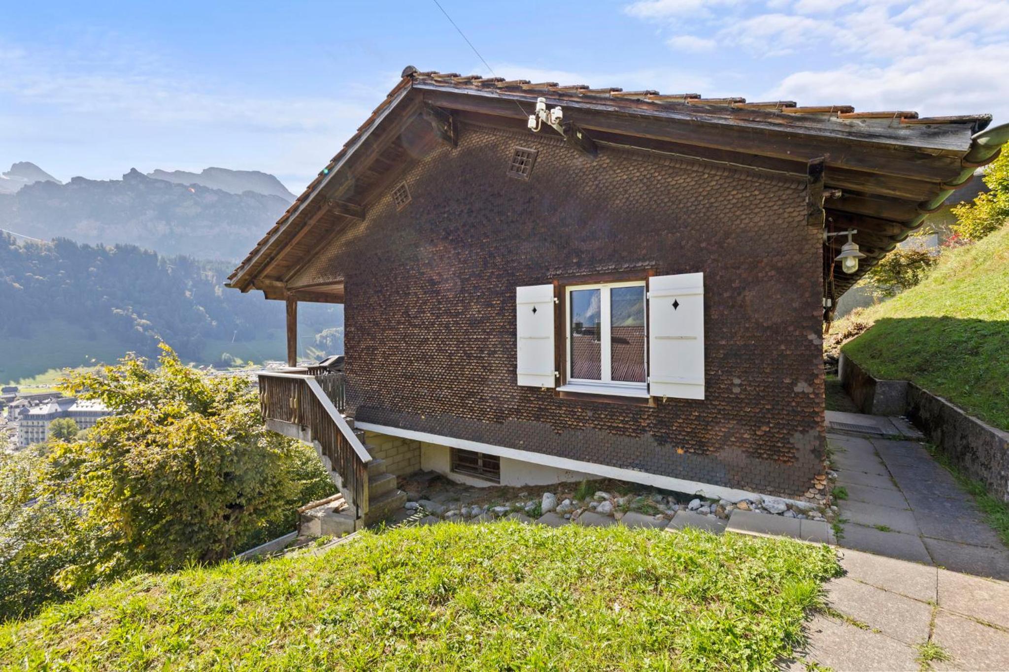 Sunny Design Chalet in Engelberg with spectacular view on Mount Titlis
