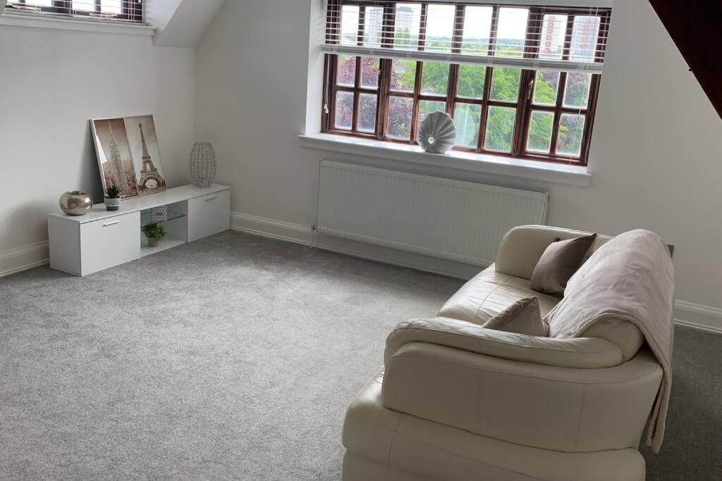Fantastic 2 bedroom apartment view 4