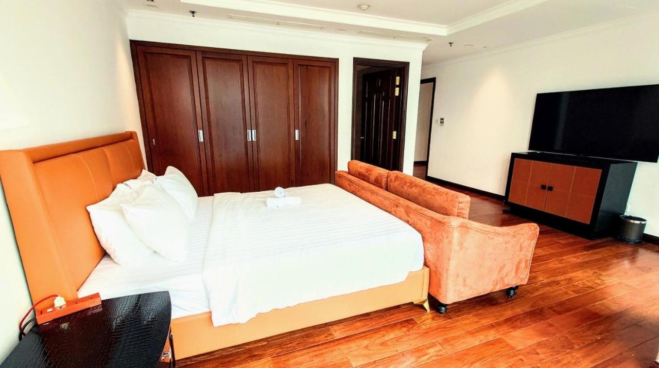 The Rixx Vincom Center