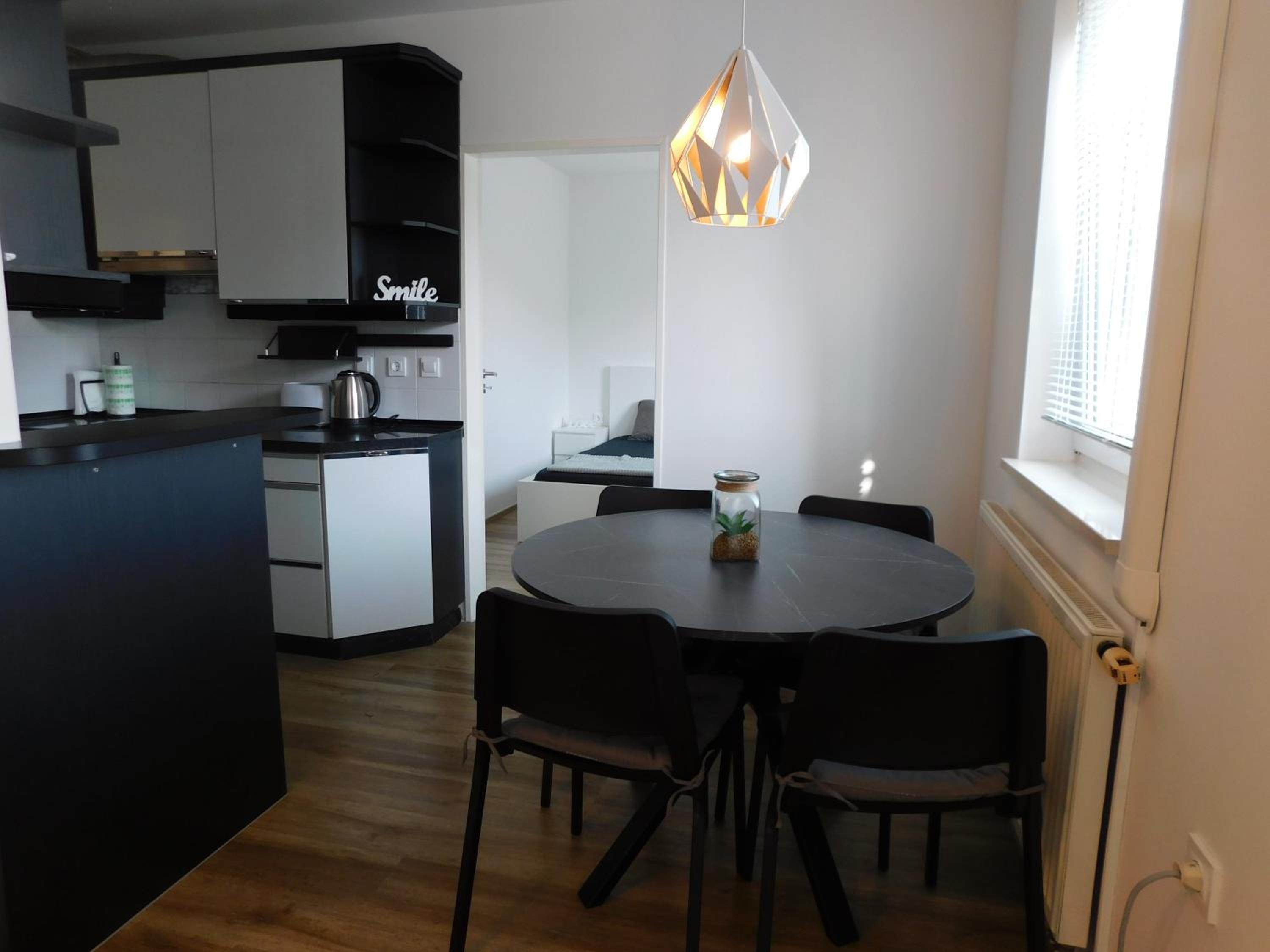 Elegant Apartment Poklukarjeva Street view 4