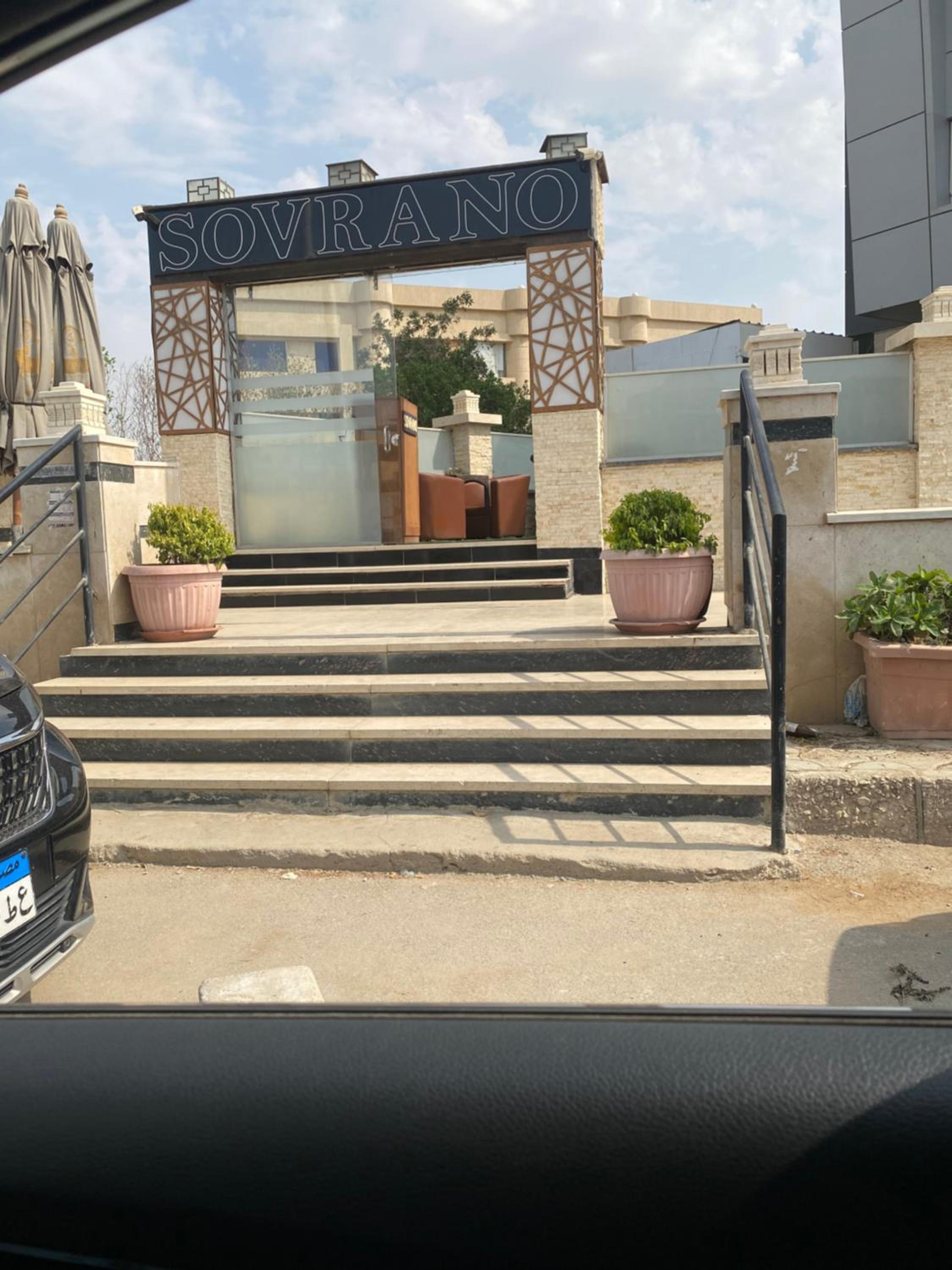 Sunny airport studio New Cairo
