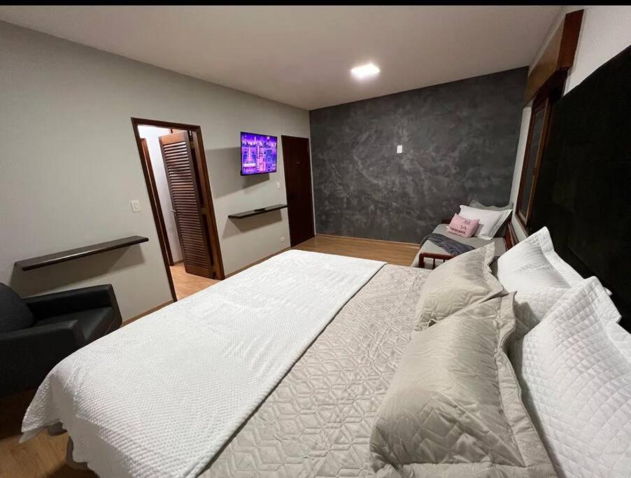 Casa c/ piscina (ler regras antes de reservar )