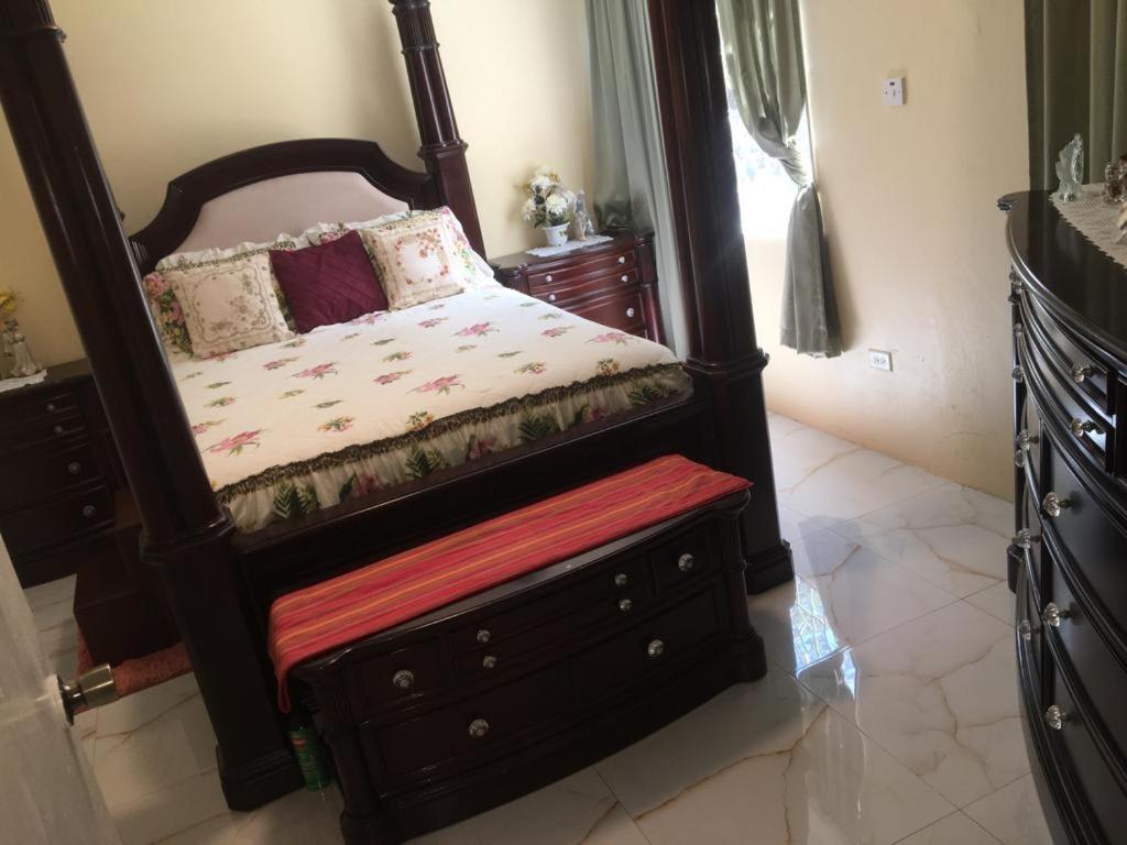 Apartment in Montego Bay, St James - Fully Equipped For Long Term Stays