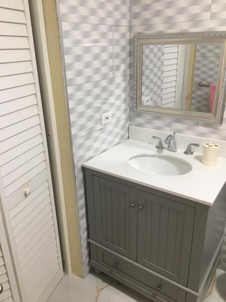 Apartment in Montego Bay, St James - Fully Equipped For Long Term Stays