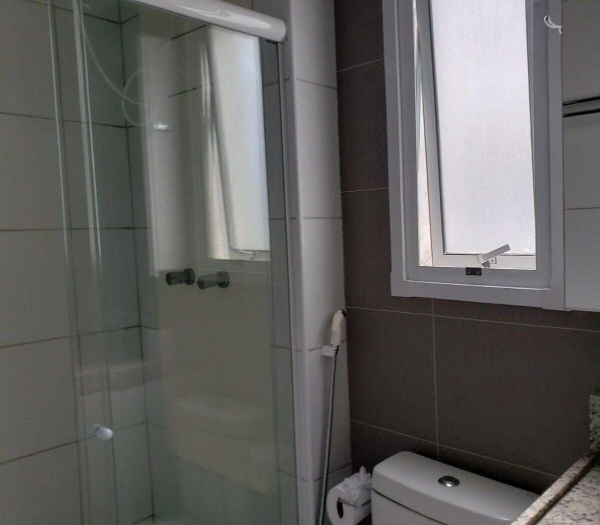 Apartamento moderno, equipado e confortável