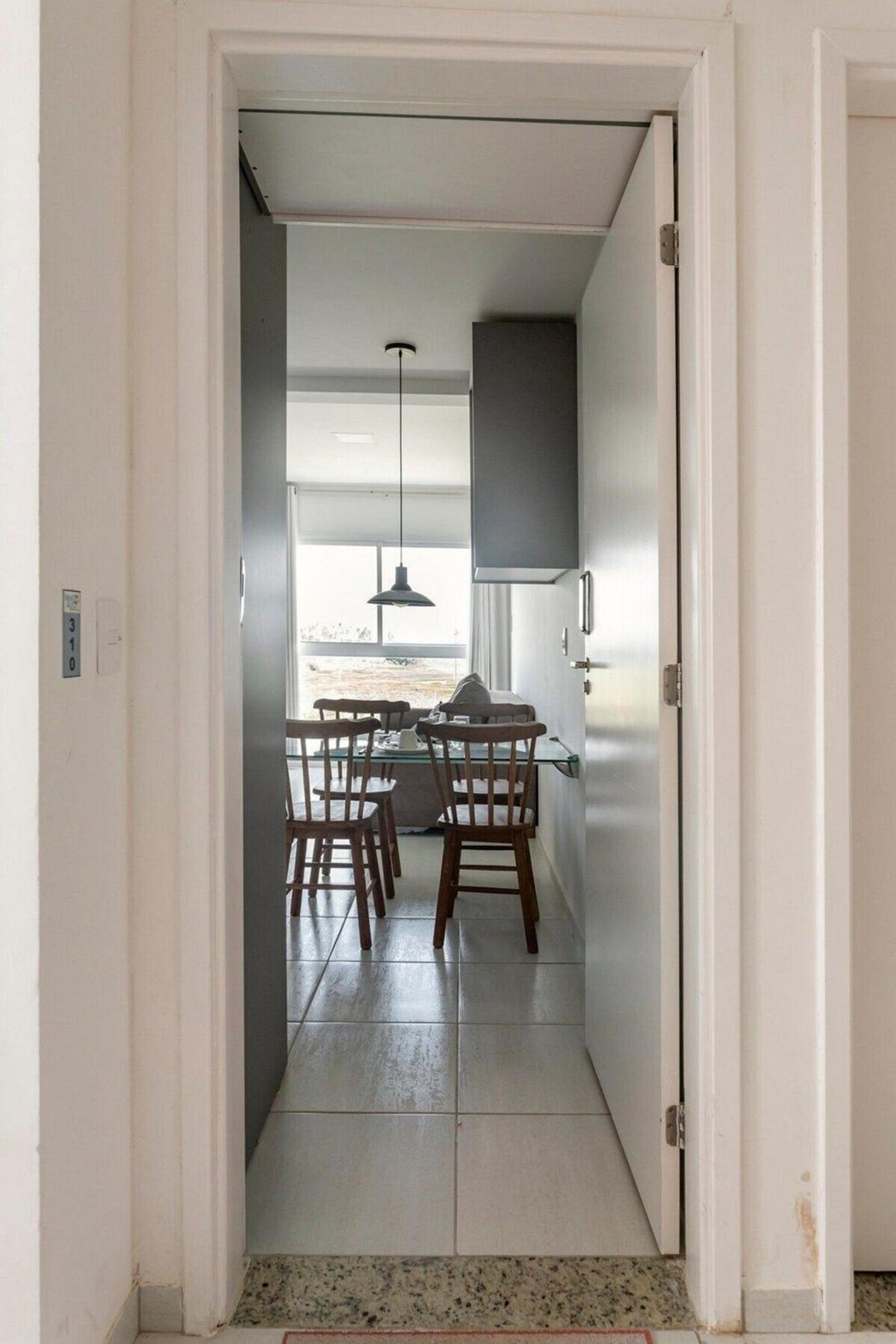 Apartamento moderno, equipado e confortável