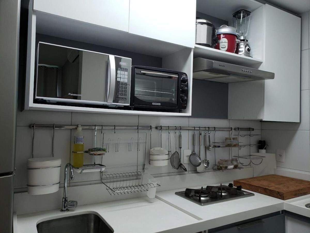 Apartamento moderno, equipado e confortável