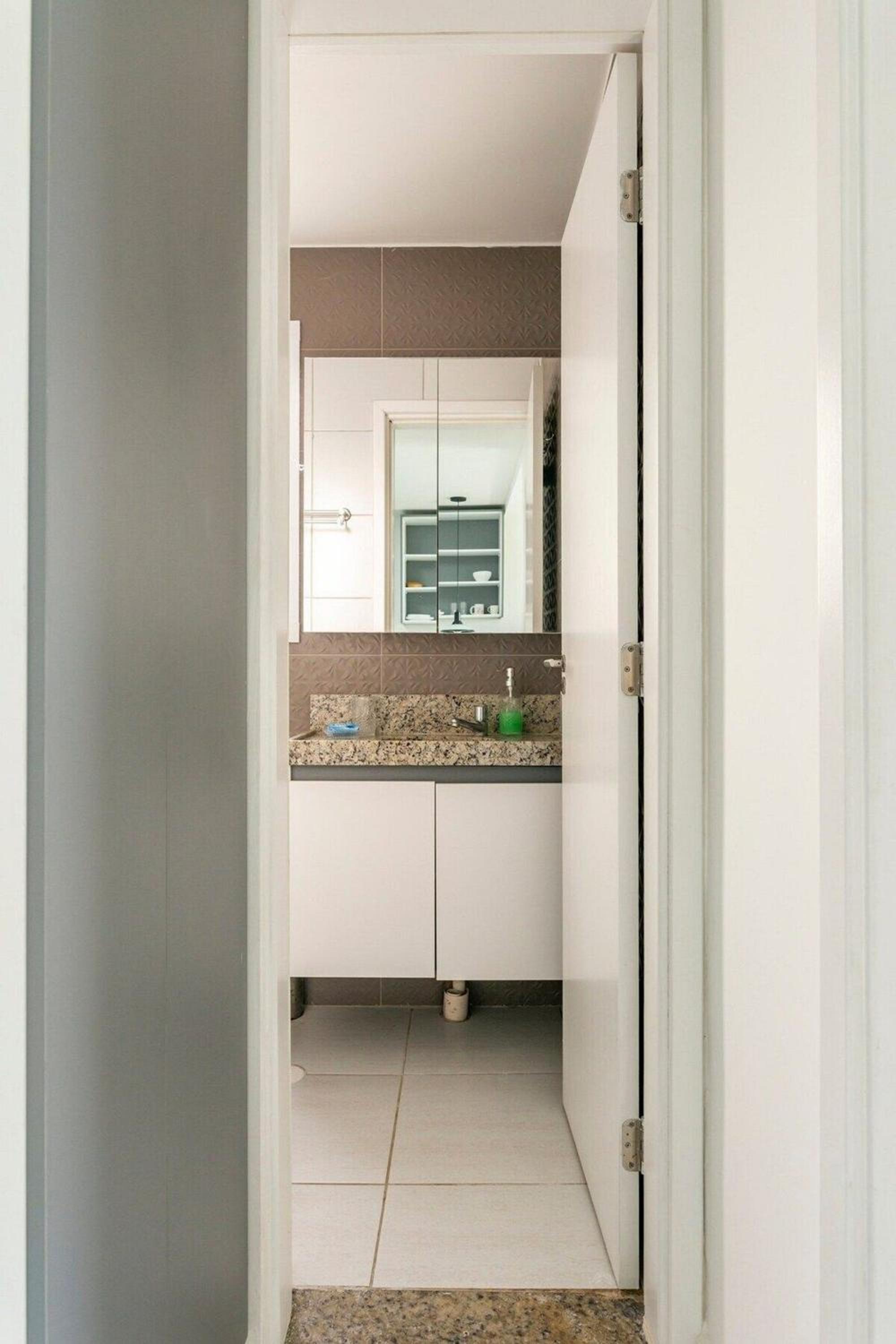Apartamento moderno, equipado e confortável