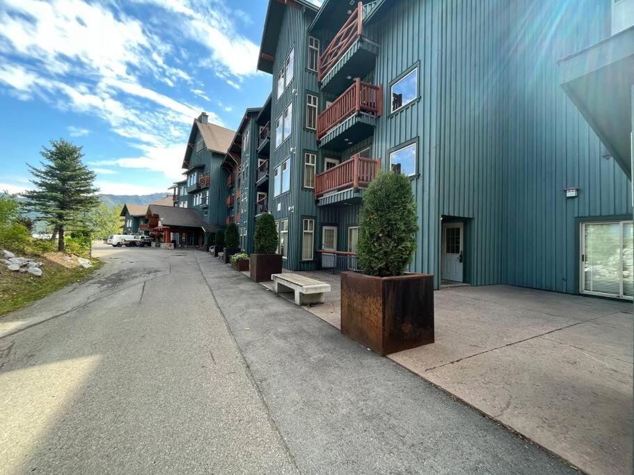 Snow Creek Lodge by StayIn