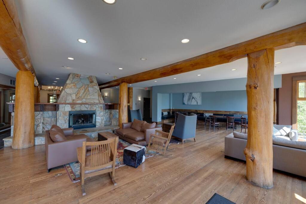 Fernie Vacations - Snow Creek Lodge by FantasticStay - Property Image 8