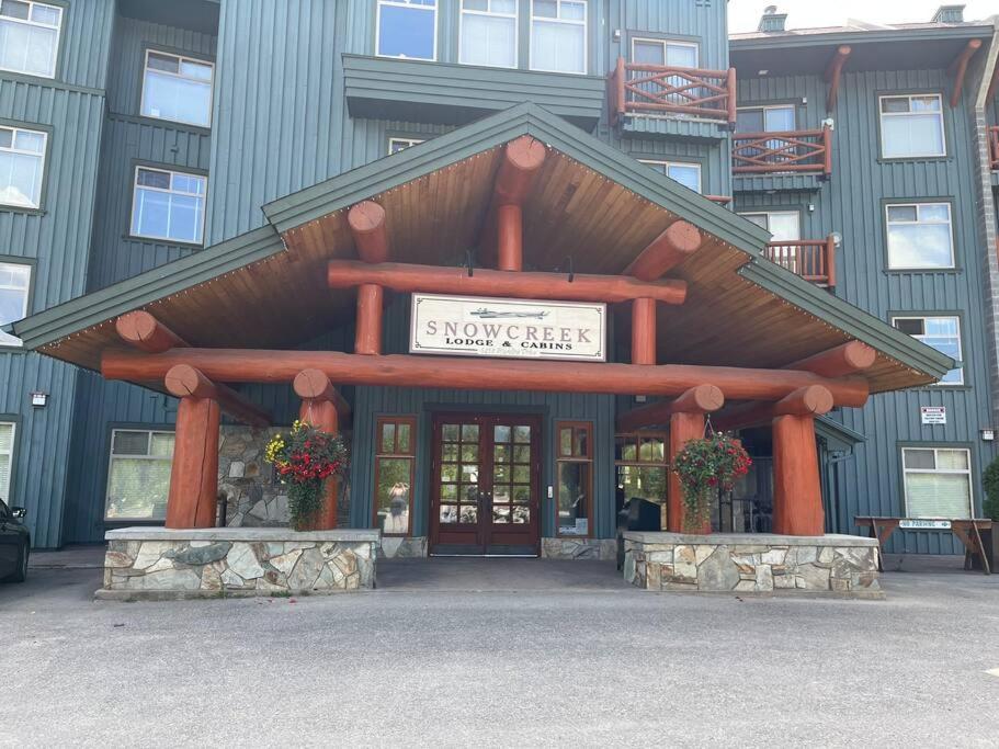 Snow Creek Lodge by StayIn