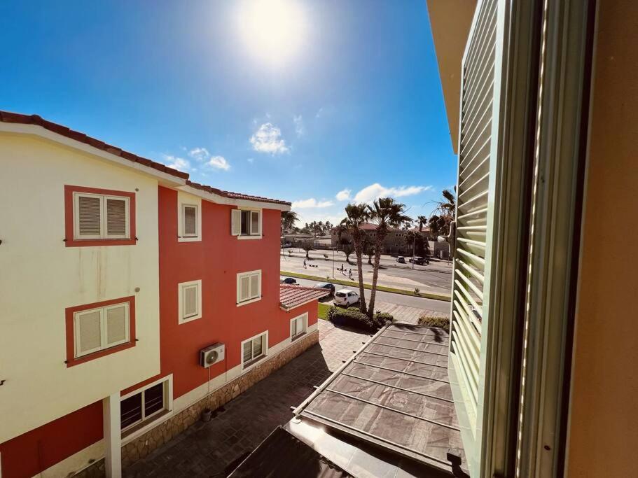 Cozy Apartment with Pool, near Beach and Center