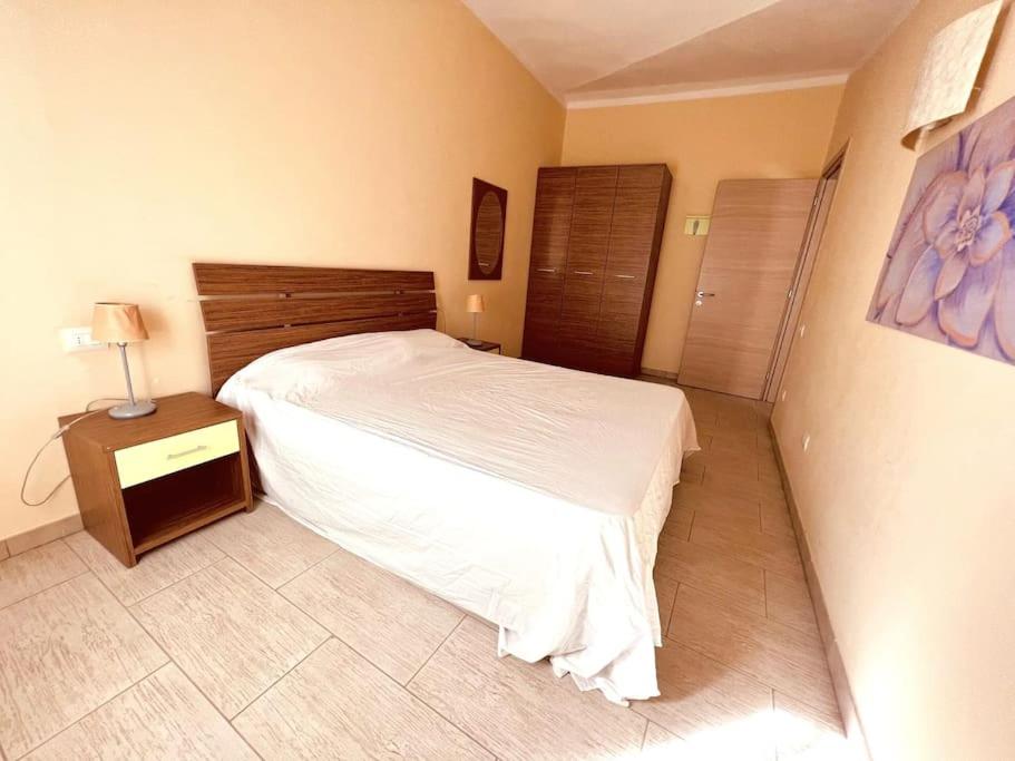 Cozy Apartment with Pool, near Beach and Center