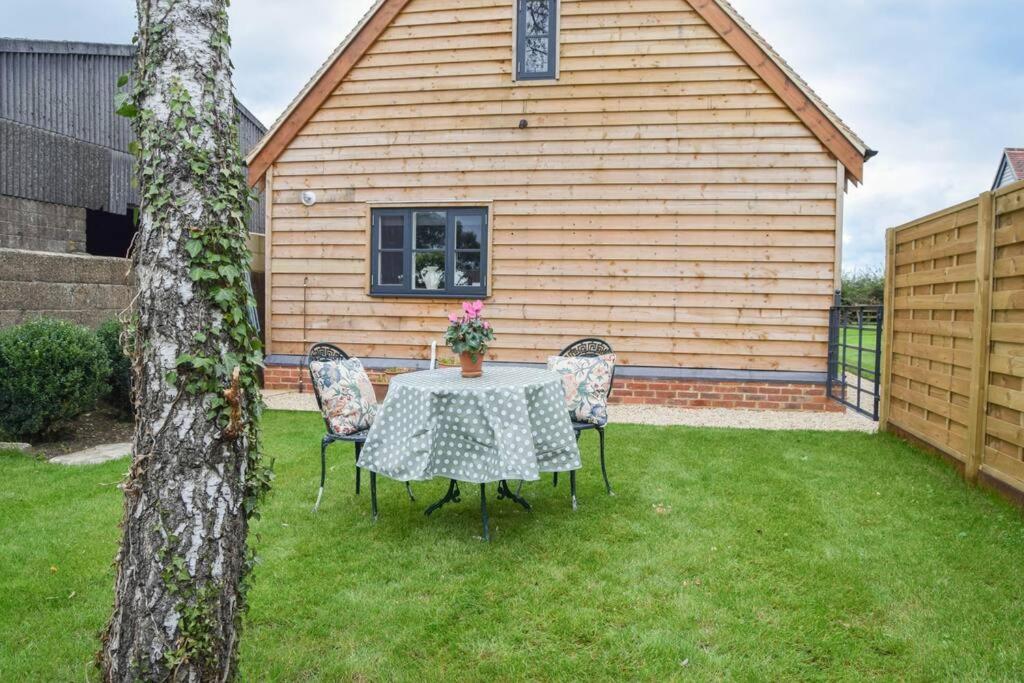 Nr Bicester Village 5 Star Luxury on farm view 5