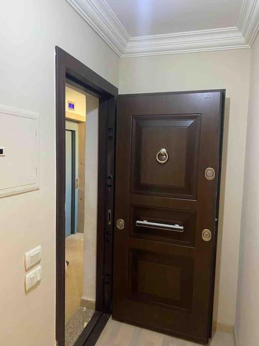 Ultra modern & super cozy apartment wz a private garden view 3