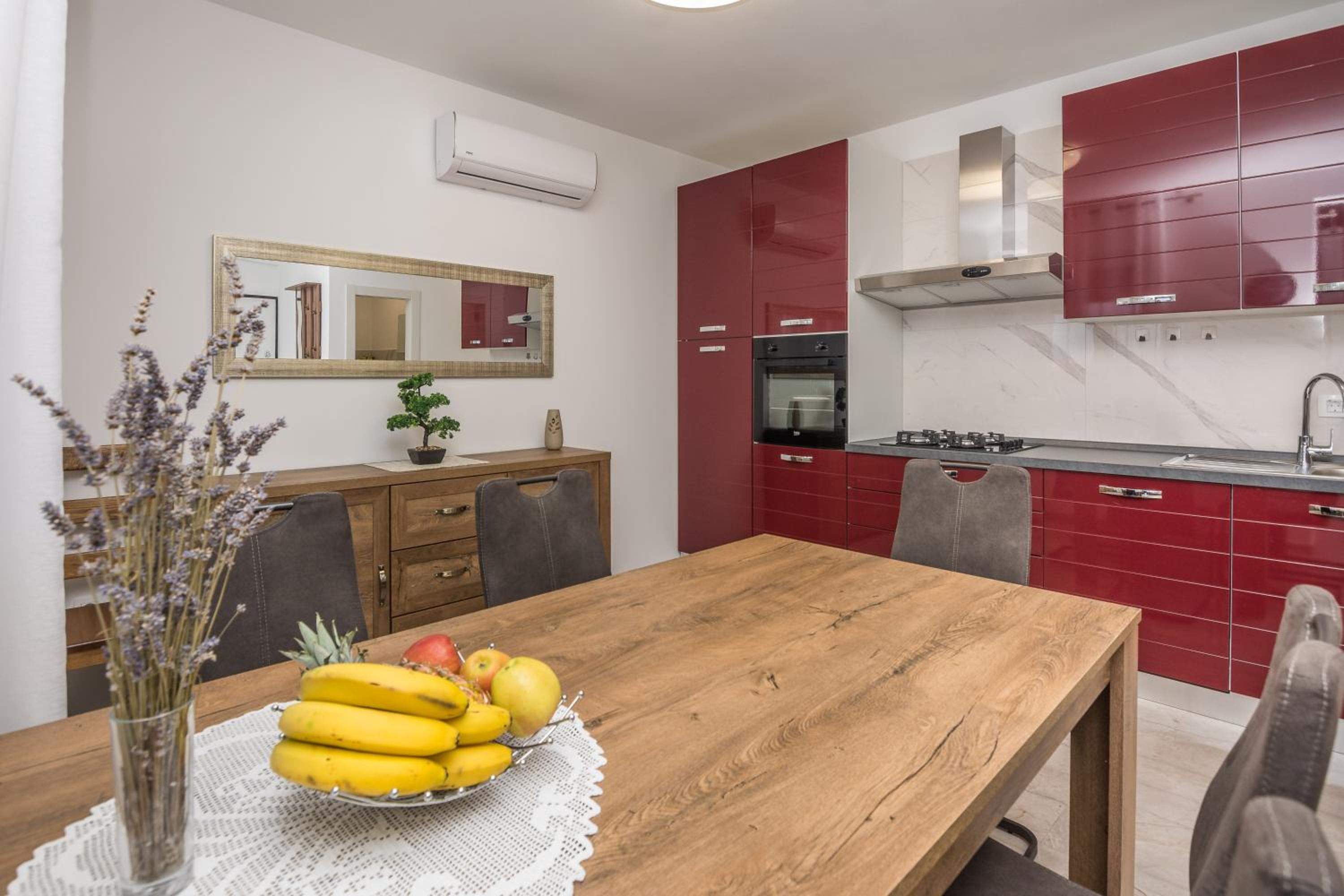 Seaview apartments Glamour Vir - by TA Leut Agency view 2