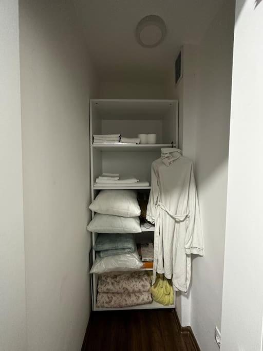 Moon Apartment