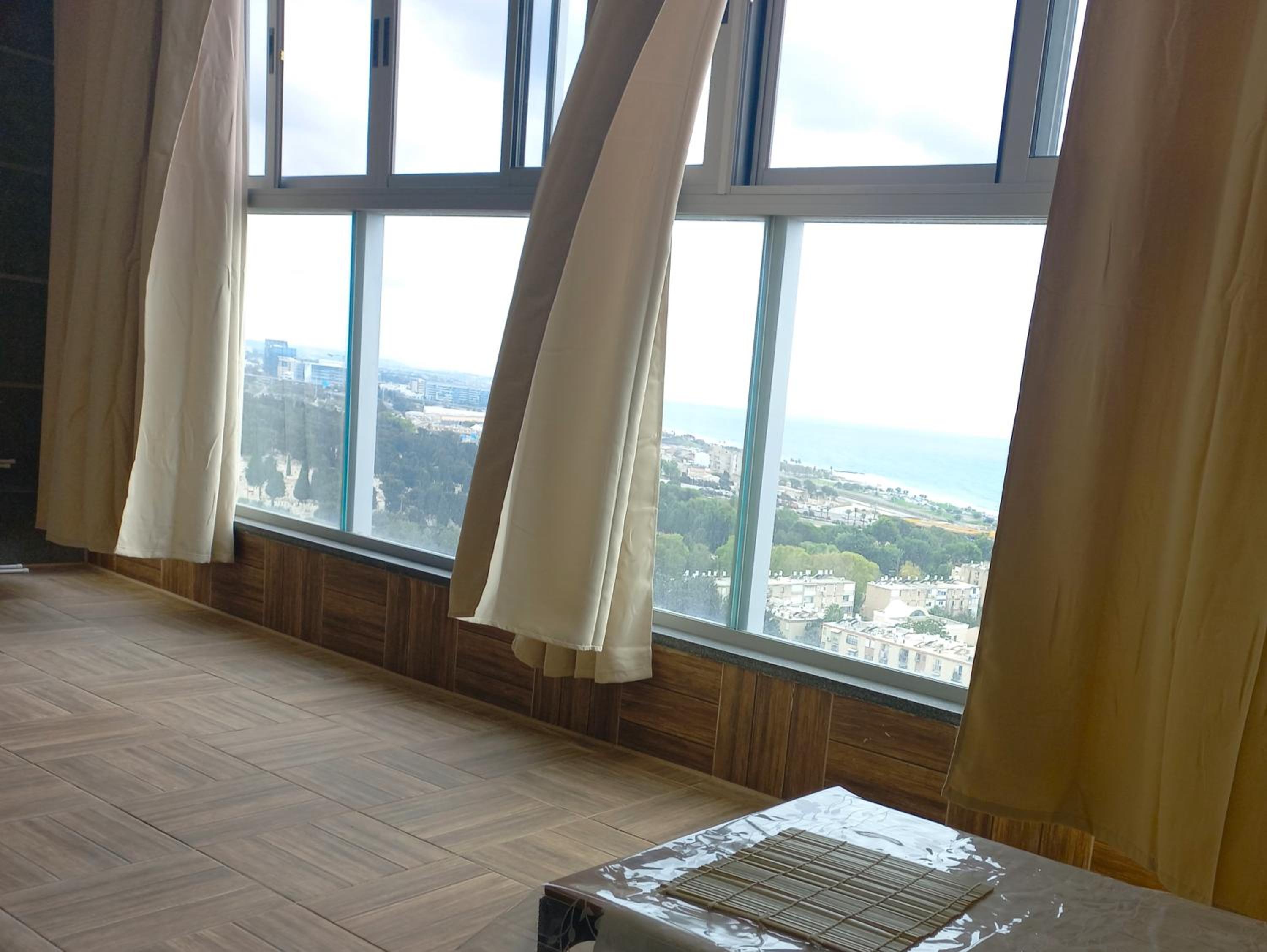 Unique Luxurious New 4BR near Beach