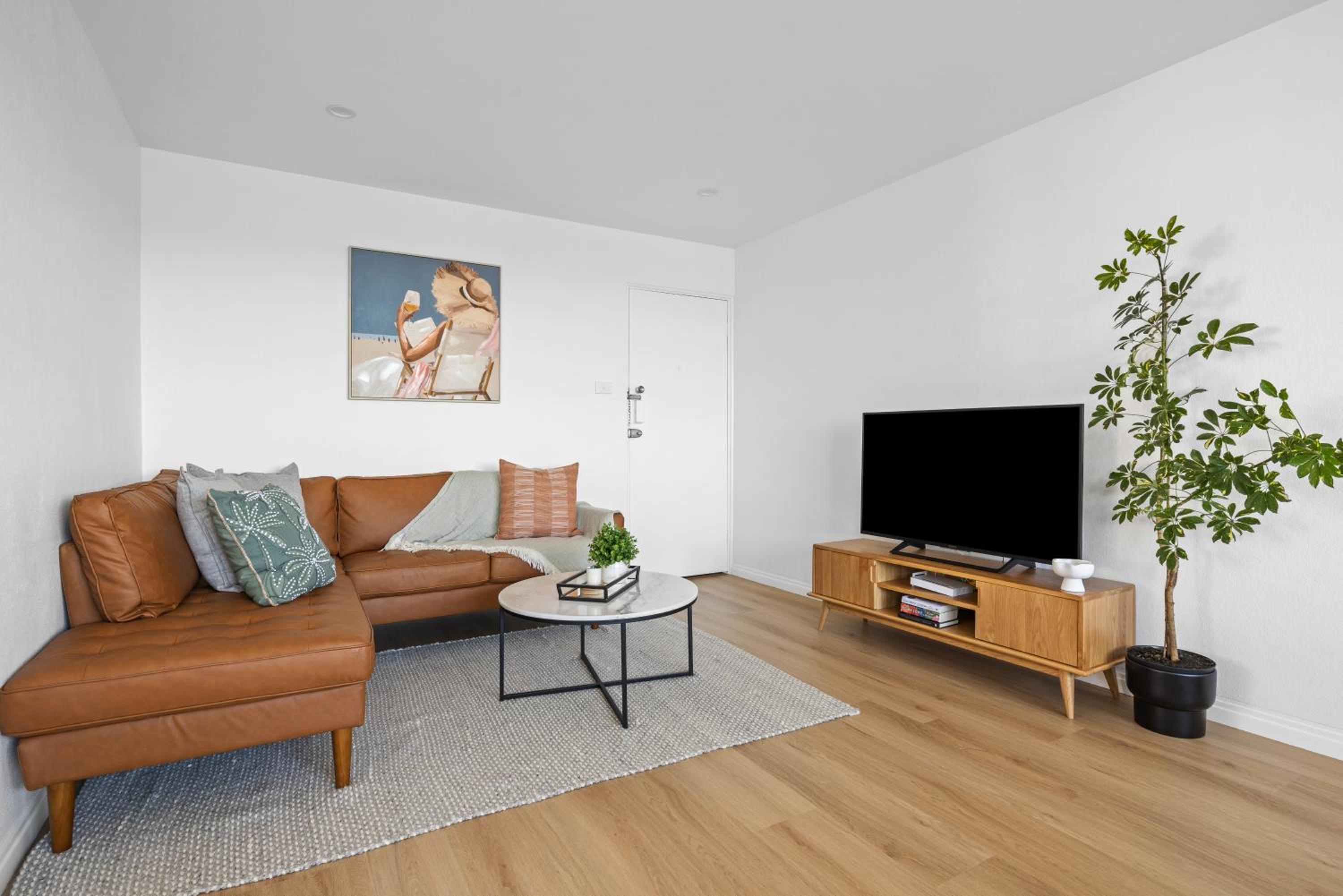 Coogee Ocean View - Deluxe one bedroom apartment