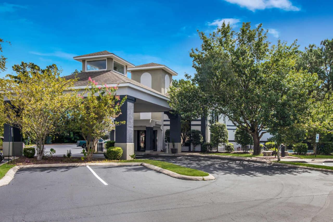 Quality Inn near MCAS Cherry Point - Property Image 1