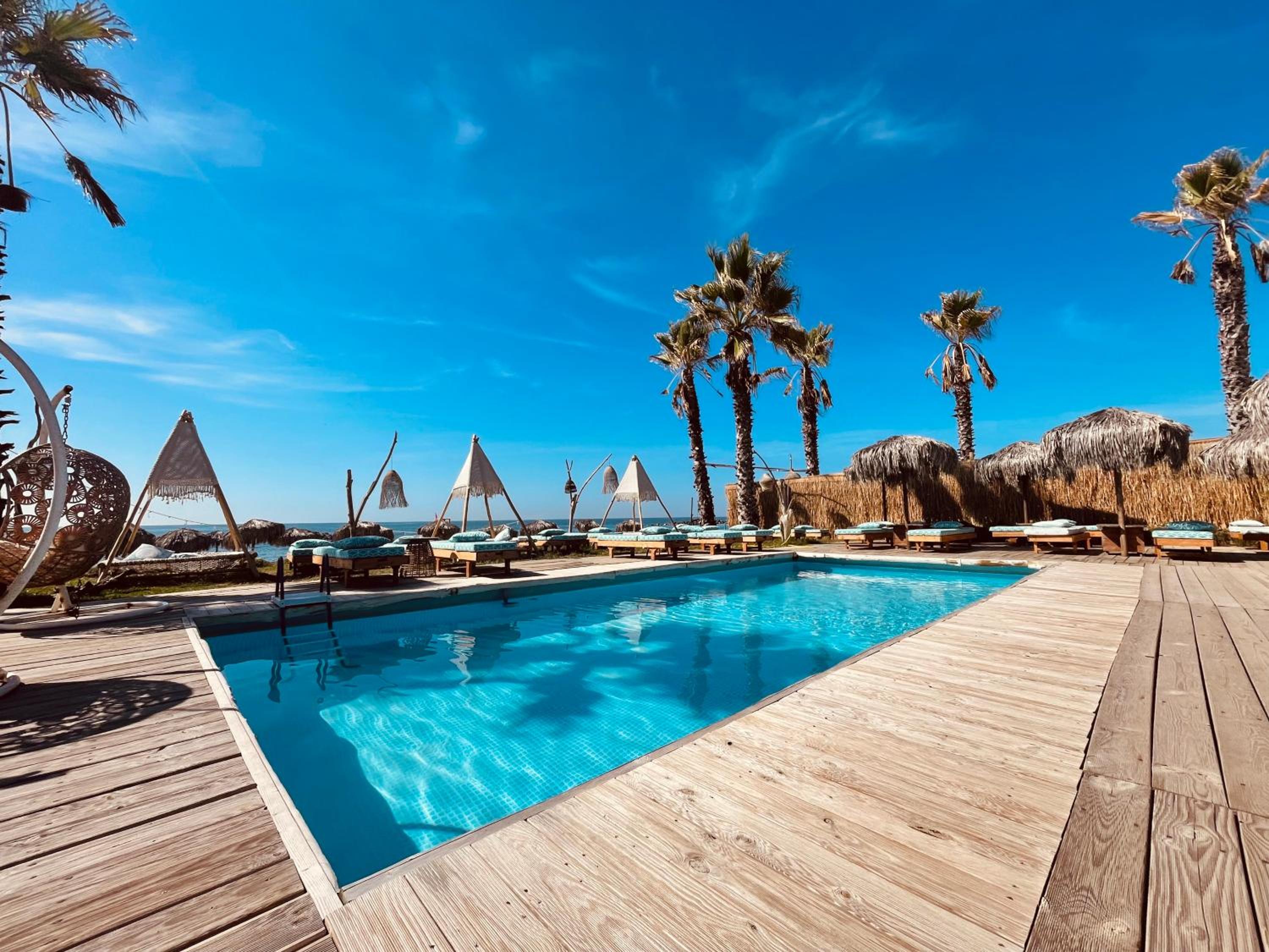 Demetra Seafront Apartment - Parking & Pool photo 5