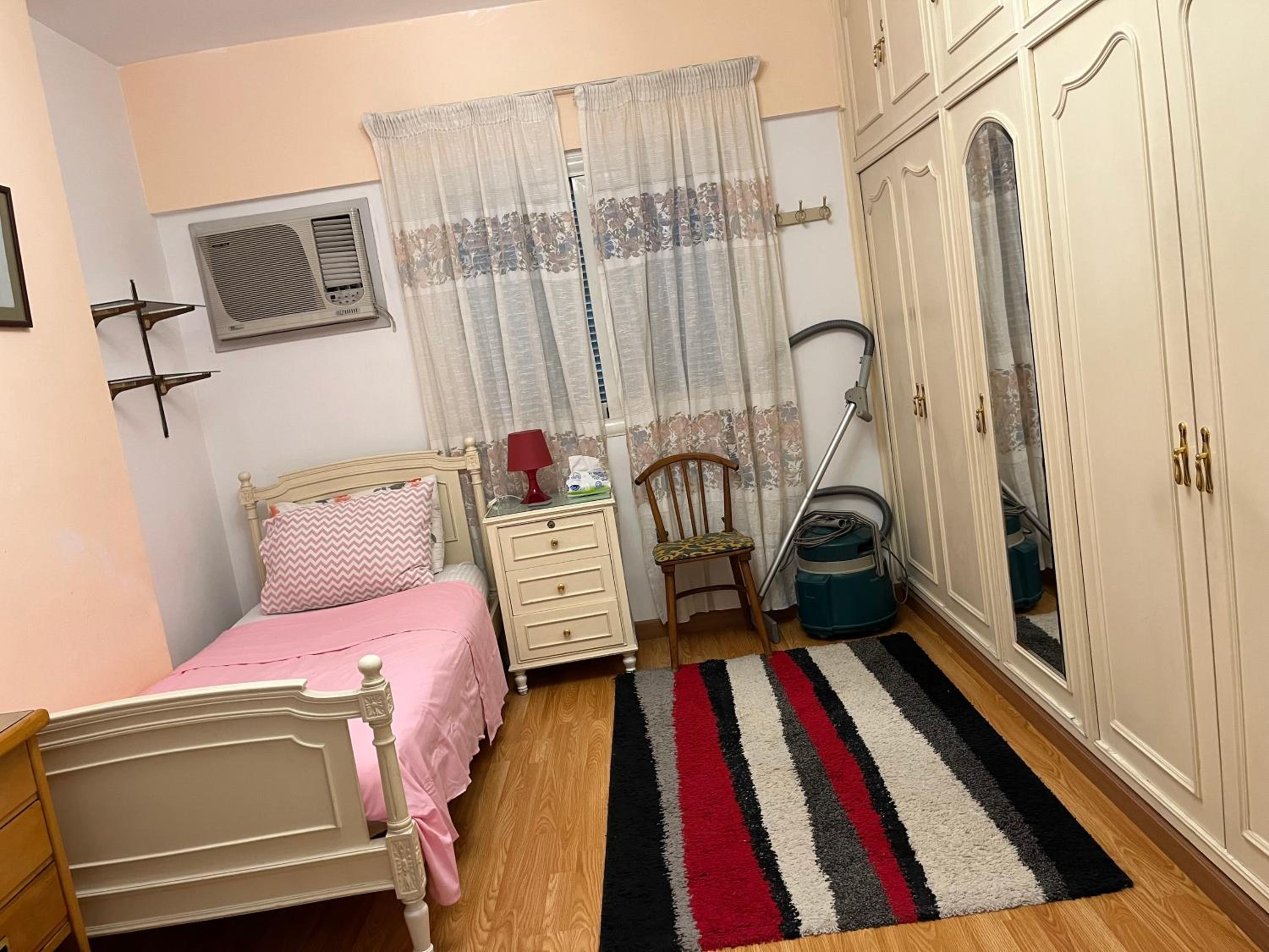Lovely furnished 2-bedroom apartment with balcony