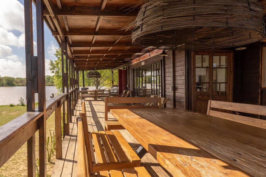 Casa de lujo en el Rio Delta.