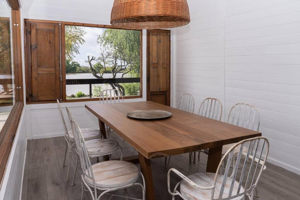 Casa de lujo en el Rio Delta.