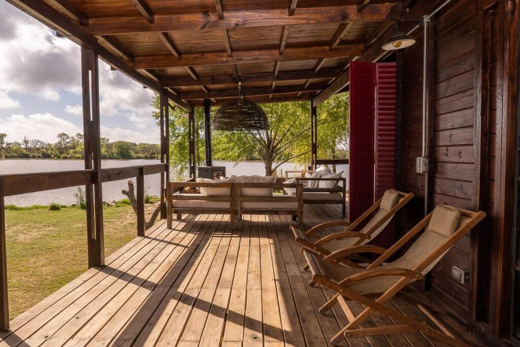 Casa de lujo en el Rio Delta.