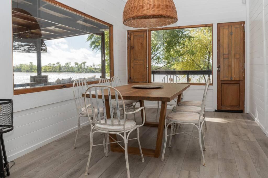 Casa de lujo en el Rio Delta.