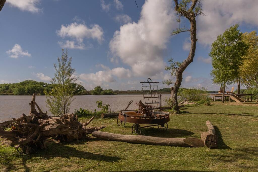 Casa de lujo en el Rio Delta.