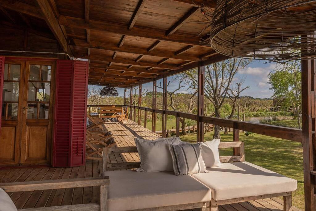 Casa de lujo en el Rio Delta.