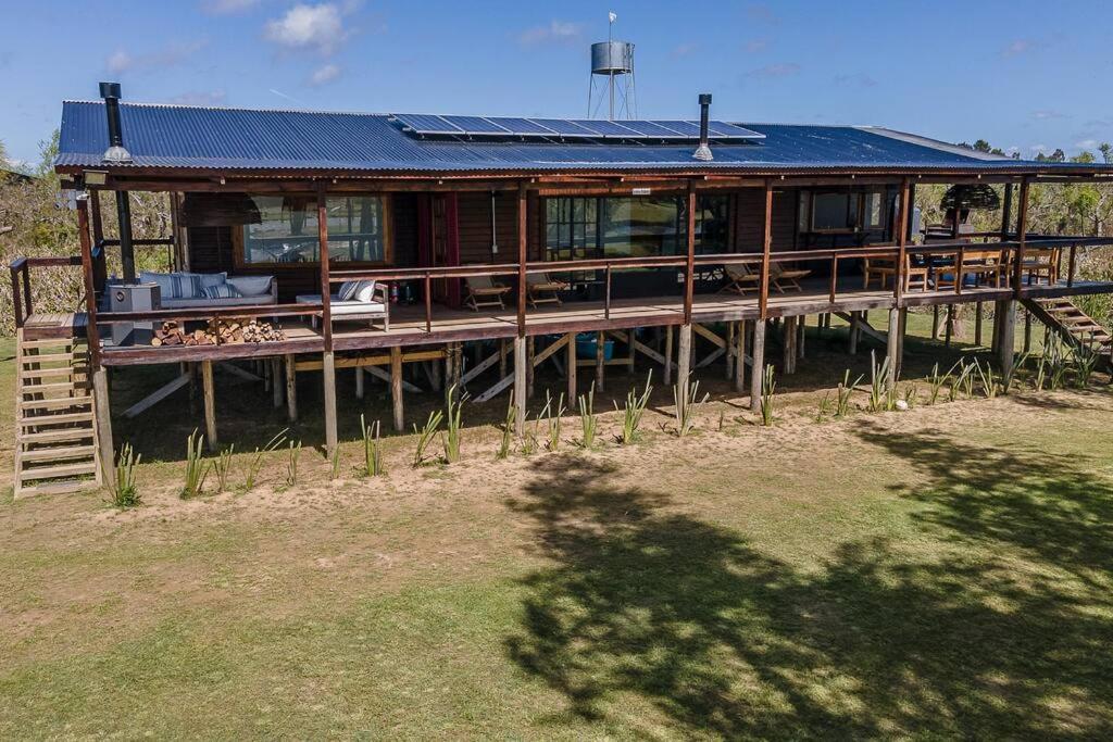 Casa de lujo en el Rio Delta.
