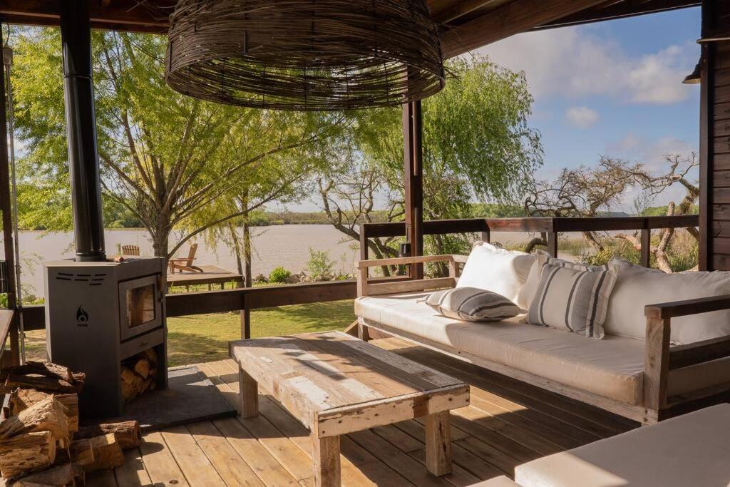 Casa de lujo en el Rio Delta.
