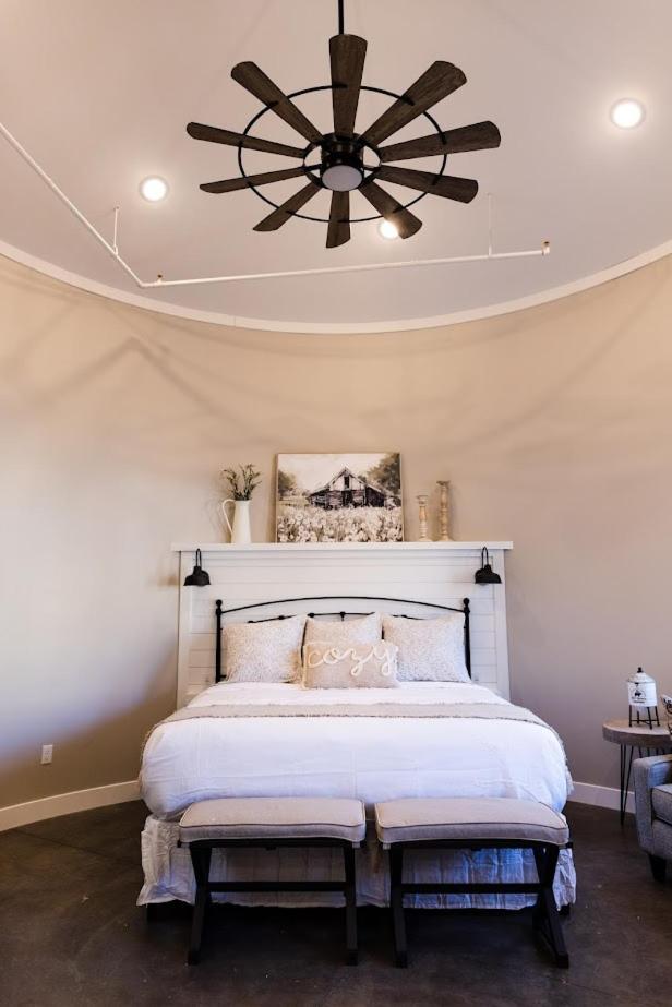 Silo Stay with King Bed & Loft / Near Zion & Hot Springs view 5