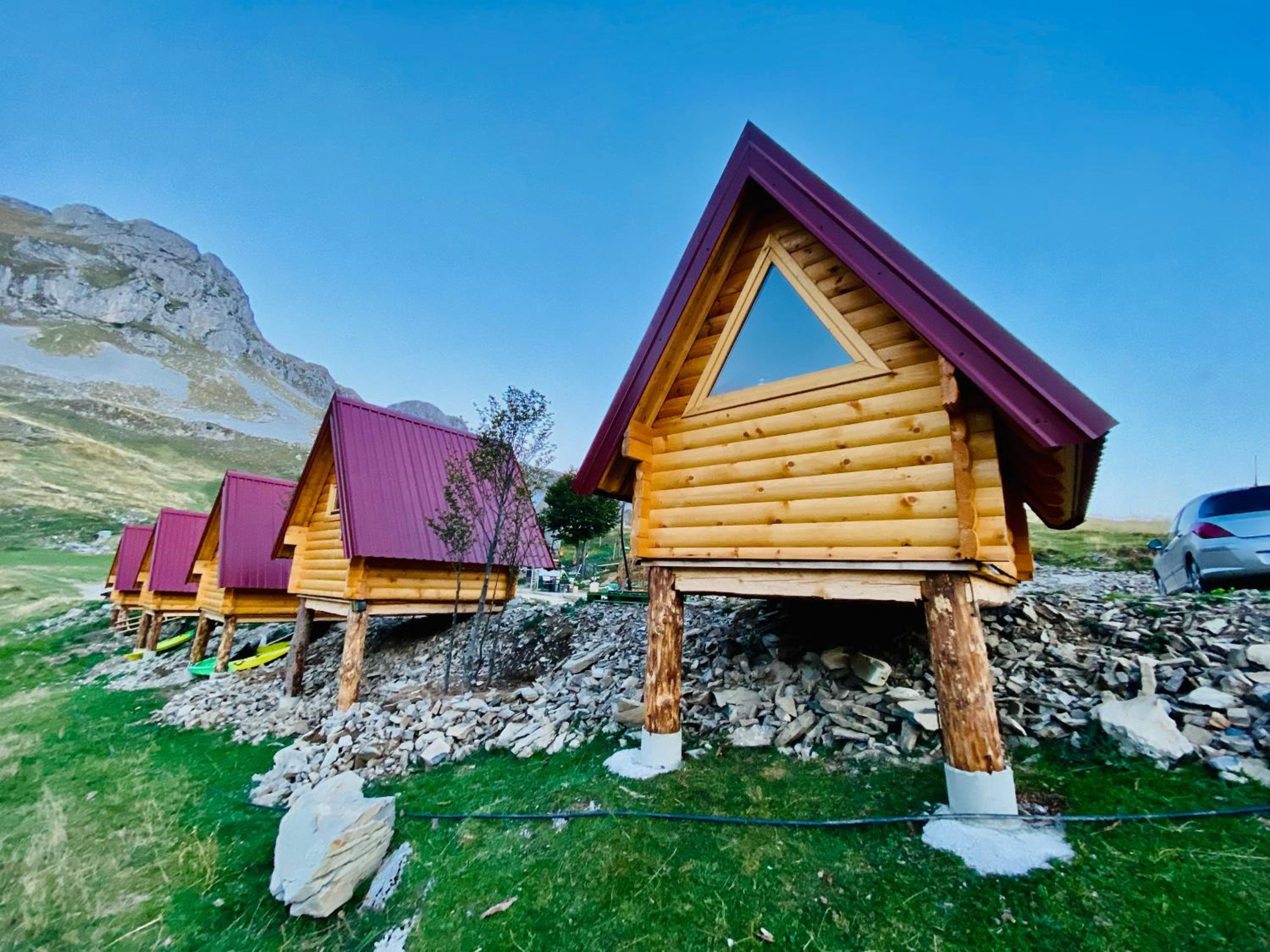 Kapetanovo jezero Bungalov view 3