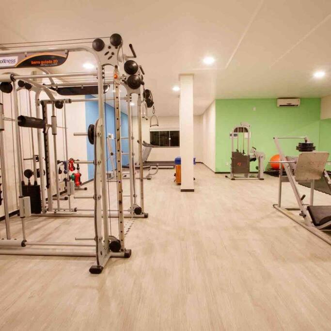 Apartamentos com piscinas na praia de Bombas